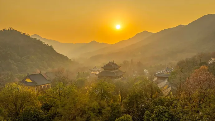 灵隐寺日出